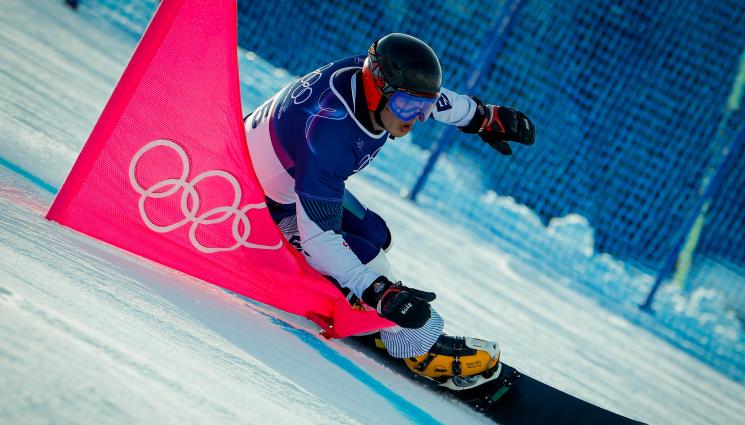 Тервел Замфиров - Тервел Замфиров и Радо Янков продължават на олимпийските финали в сноуборда 