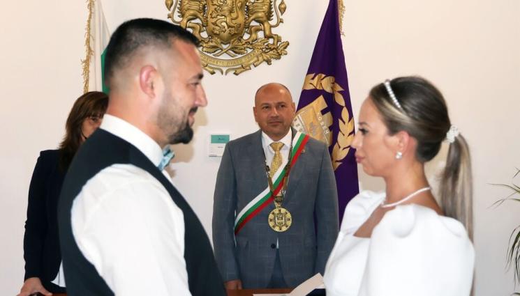 брак - Бракът безплатен за Св. Валентин!