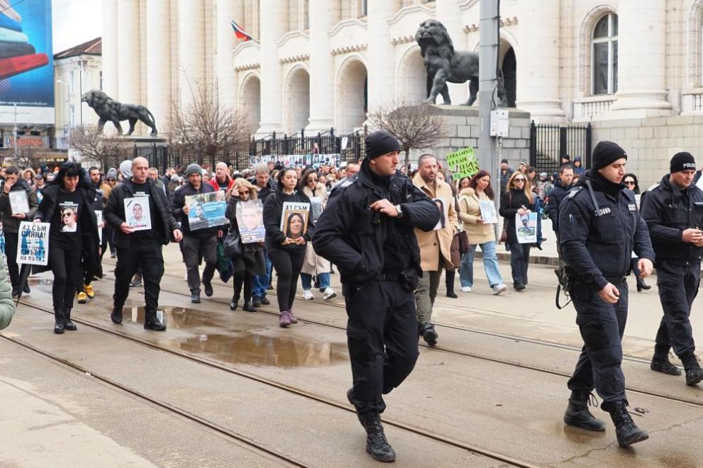 Пореден протест на роднини и близки на загинали при катастрофи