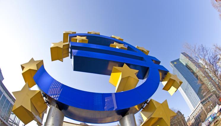 евро - Евро с лебеди, овце и арфи влиза в България!