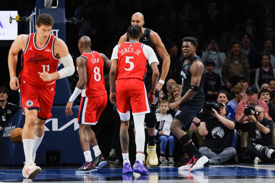 Минесота Тимбъруулвс Лос Анджелис Клипърс1