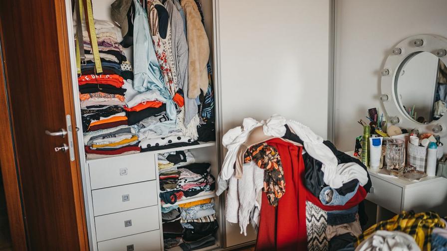 <p>Никога не оставяйте дрехите си на тези места, носи лош късмет</p>