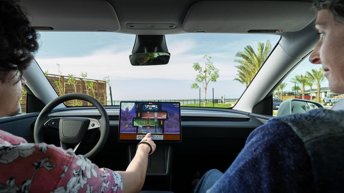 дисплеи екран Tesla Model Y