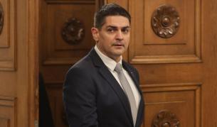 Радостин Василев към президента Йотова: Трябваше да подадете оставка с Румен Радев