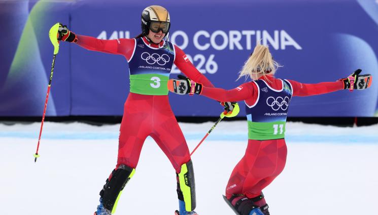Австрия - Сензационно! Австрийките скиорки спечелиха златото в отборното