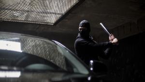 В Исперих задното стъкло на Шкода Октавия бе натрошено с