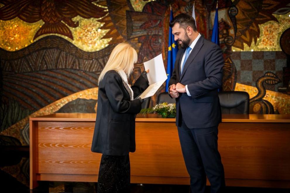 Лили Иванова