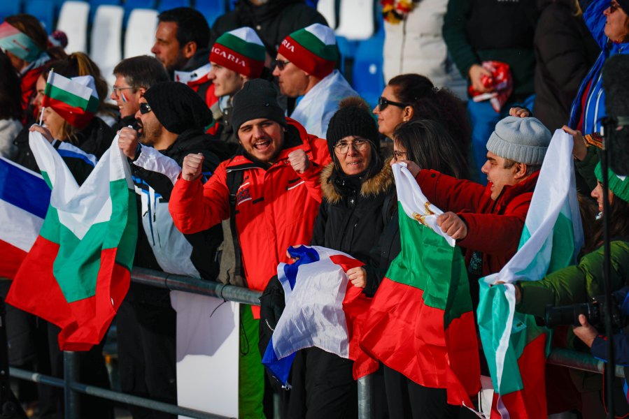 Награждаване на Лора Христова след бронзовото отличие на Зимните олимпийски1