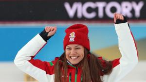 Безсънна нощ за Троян Градът празнува бронзовия медал на Лора Христова в биатлона