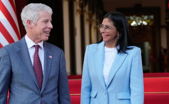 Крис Райт: Отношенията между САЩ и Венецуела са в 