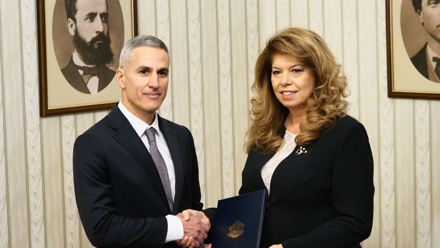 <p>Йотова към Гюров: До седмица очаквам да представите състав на служебно правителство&nbsp;</p>