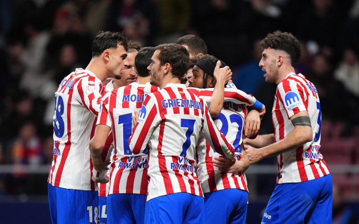 НА ЖИВО: Атлетико Мадрид 2:0 Барселона, греда за каталунците, които чистят от голлинията