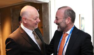 <p>Вебер пожела успех на ГЕРБ и Бойко Борисов</p>