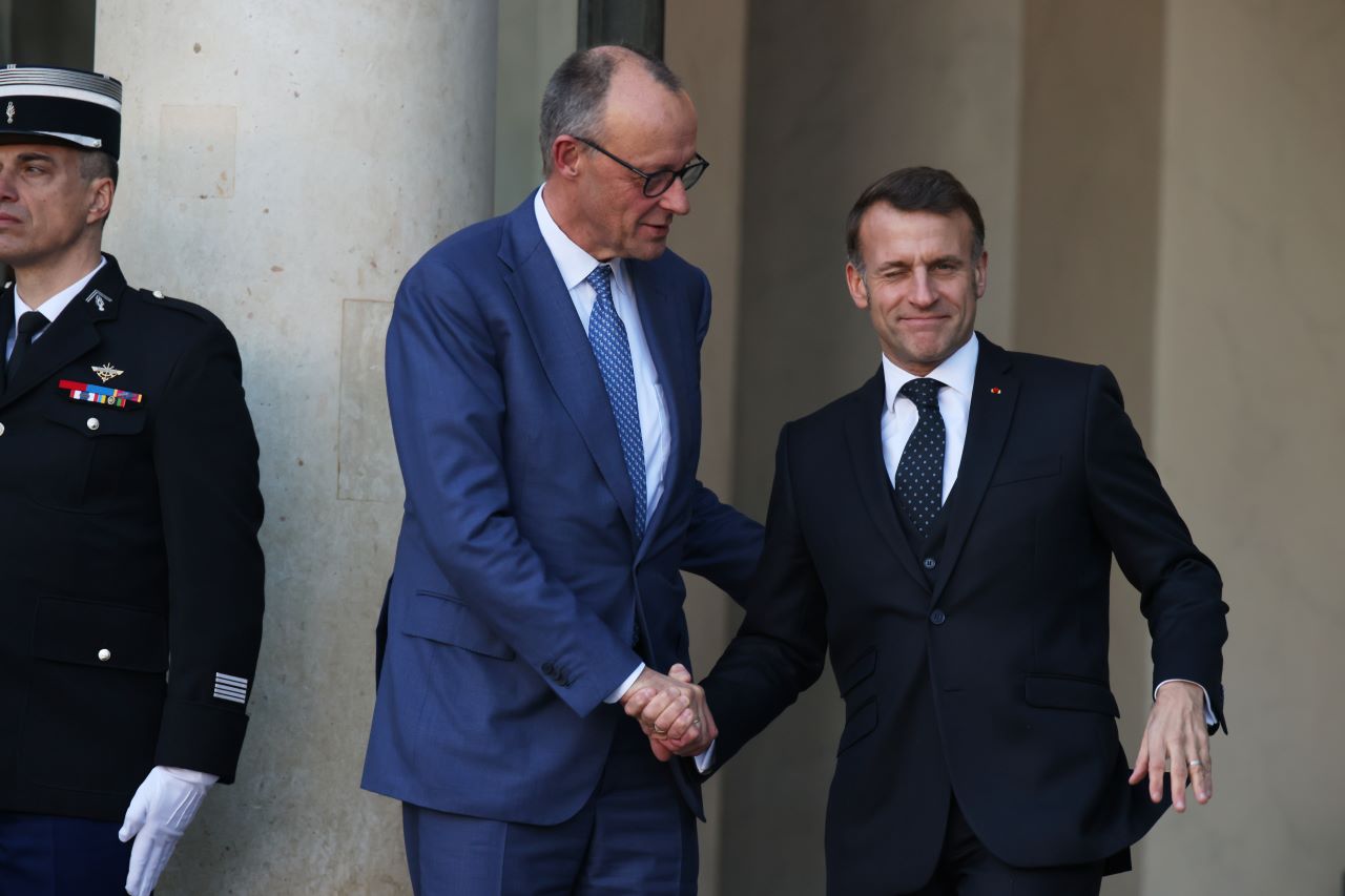 Мерц и Макрон водят „поверителни разговори“ за европейското ядрено възпиране