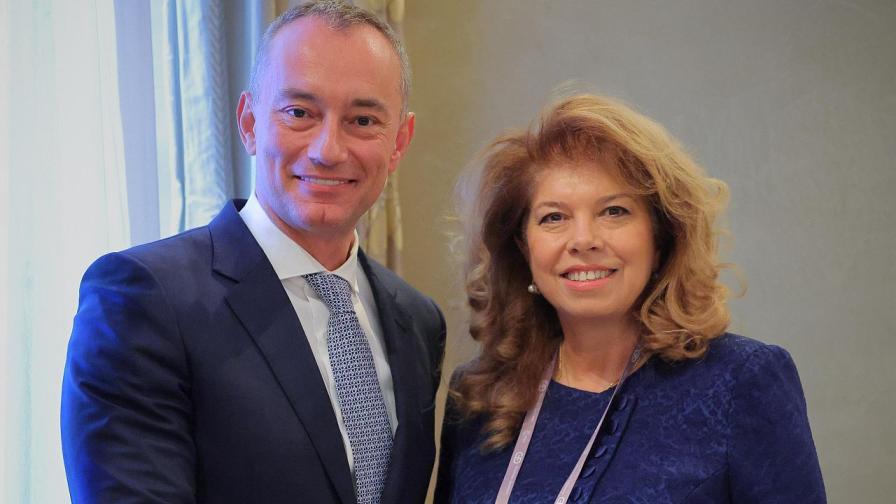 Българският президент Илияна Йотова с дипломатът Николай Младенов