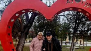 „От сребро до диамант“: Гурково разстла червен килим за юбилейни семейства (СНИМКИ)