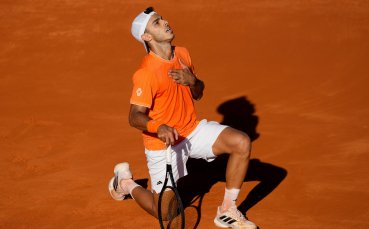 Италианец застава на пътя на Серундоло към 