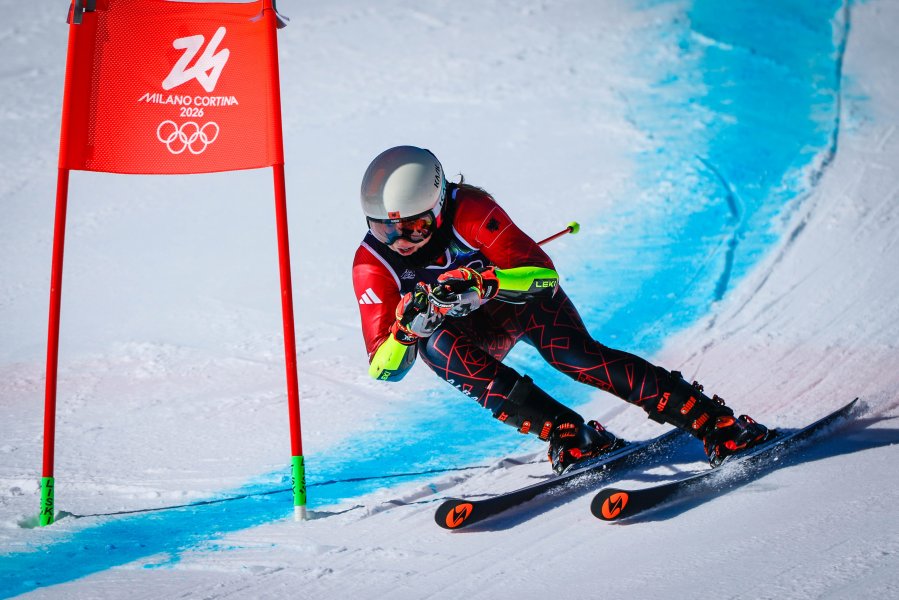 Гигантски слалом за жени с участието на Анина Цурбриген в1