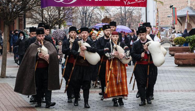 Винария - Агра 2026: Дегустират вина от Пакистан и Сицилия