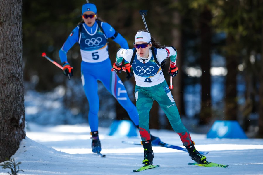 Преследване на 12 5 км в биатлона за жени с1