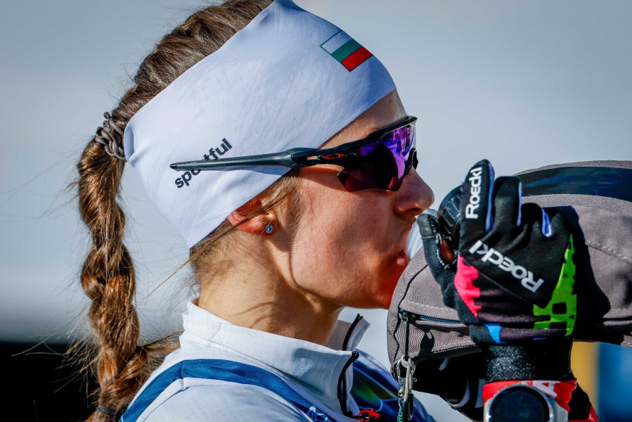 Преследване на 12 5 км в биатлона за жени с1