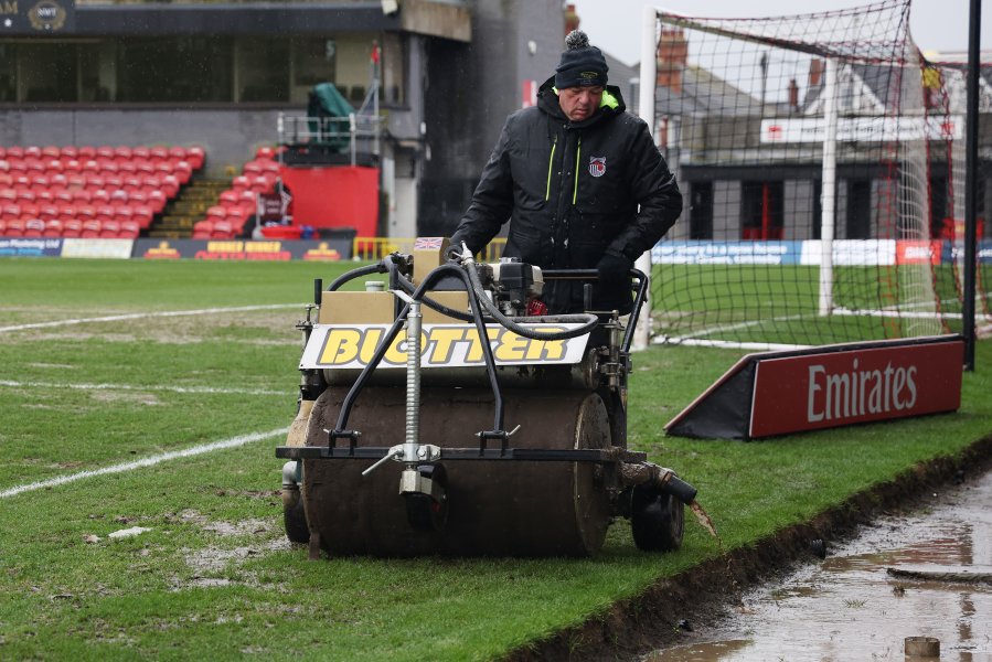 Гримсби Таун Уулвърхeмптън Уондърърс1