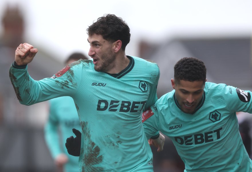 Гримсби Таун Уулвърхeмптън Уондърърс1