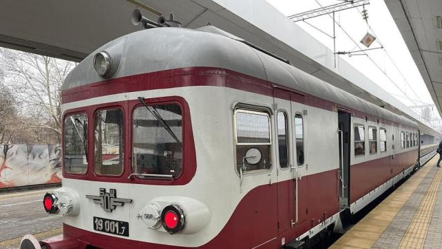 Мартеничка на релси: Празнична ретро мотриса ще пътува от София до Банкя на 1 март