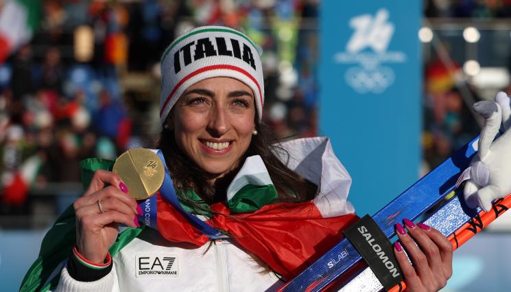 медали - Италия тегли заем заради много медалисти