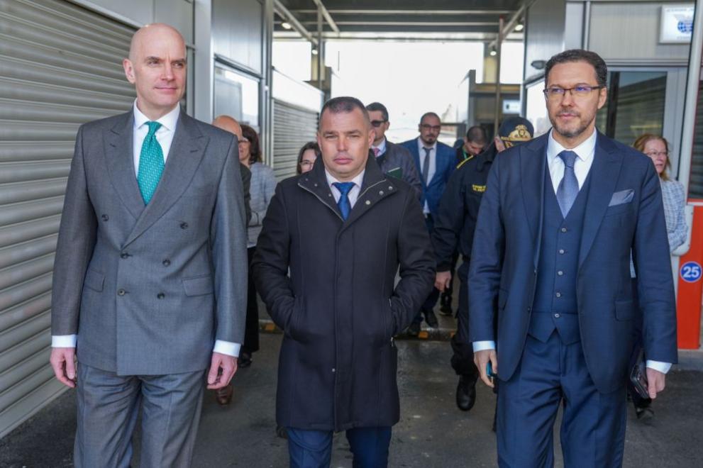 Даниел Митов