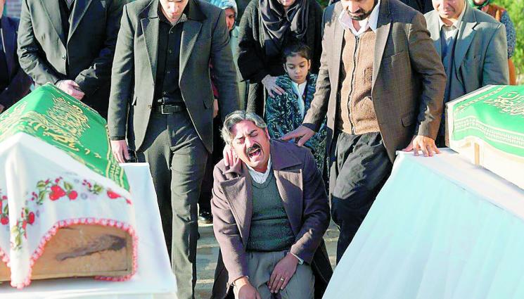 Имало едно време в Чукурова - Новини в аванс за „Имало едно време в Чукурова“: Два ковчега – за Сание и Гюлтен!