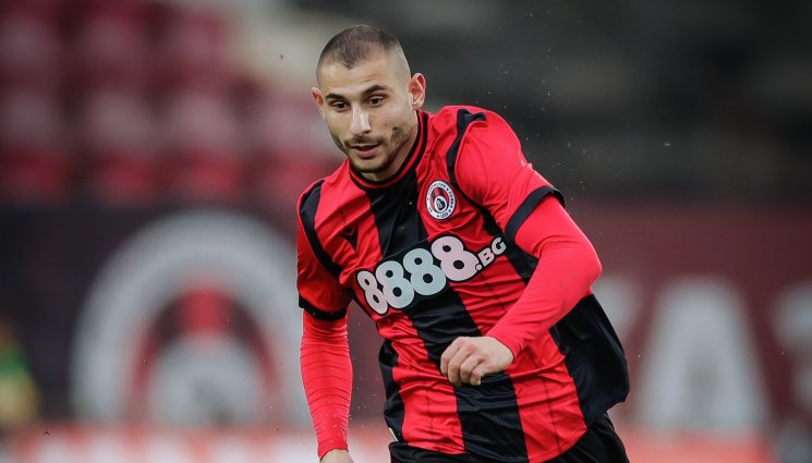 Ерол Дост - На Ерол Дост много му харесва в Локо София