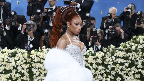 Megan Thee Stallion получи синьо Бентли за рождения си ден