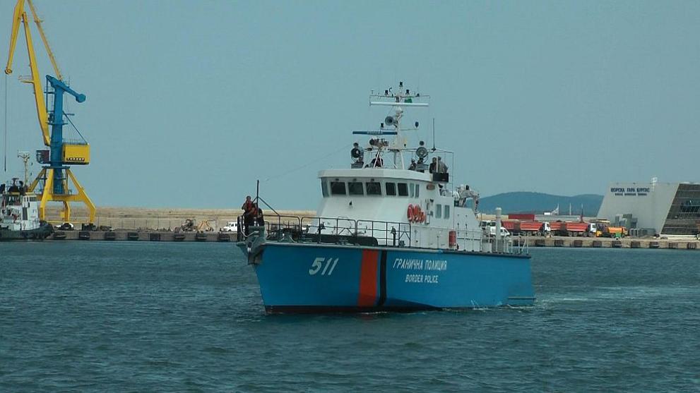 Днес се подновява акцията по издирването по въздух и вода