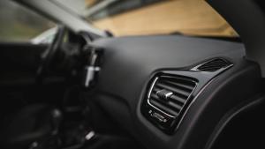 кола шофьор автомобил