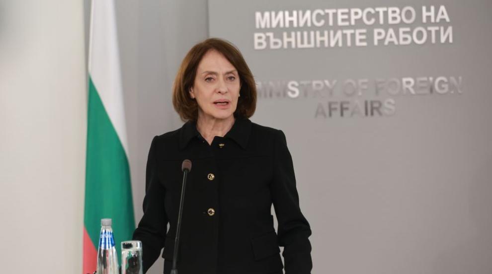 Външният министър: Няма непосредствена заплаха за България, но има косвена опасност