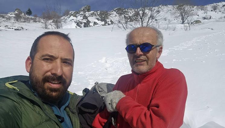 д - Вижте как свалят туриста, който се беше изгубил край връх Голям Кадемлия (СНИМКИ)