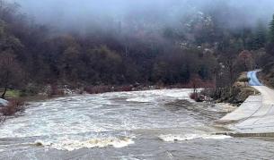 <p>Две общини обявиха частично бедствено положение, залети пътища в Хасковско</p>