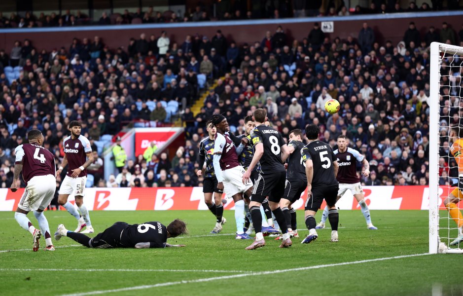 Астън Вила Лийдс Юнайтед1