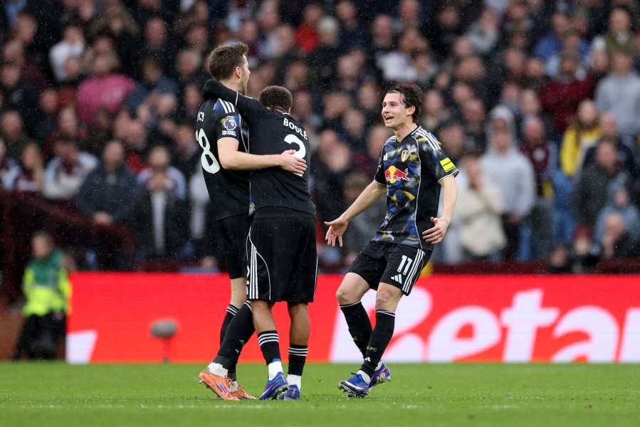 Астън Вила Лийдс Юнайтед1