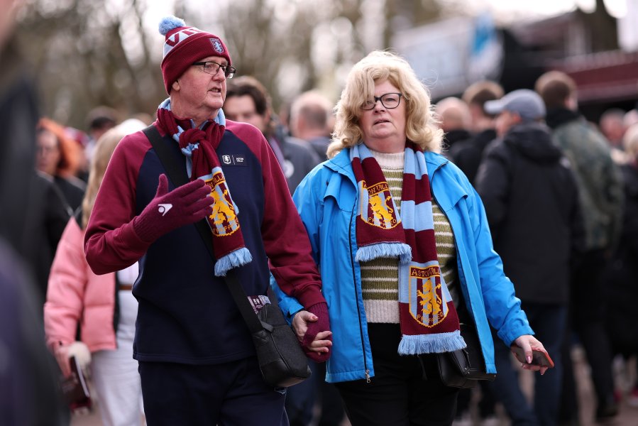 Астън Вила Лийдс Юнайтед1