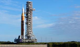 Историческият полет към Луната е застрашен: НАСА откри сериозна повреда в „Артемида II“