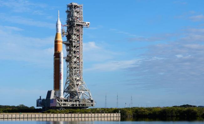 Историческият полет към Луната е застрашен: НАСА откри сериозна повреда в „Артемида II“