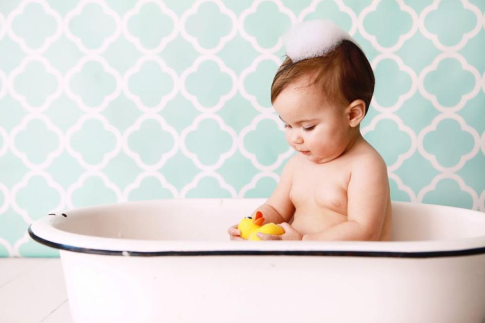 къпане на бебе