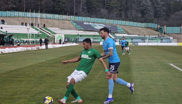 Футбол - Тунчев тъжи за три точки, а Хосу Урибе - за Салидо