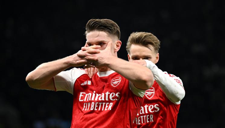 Футбол - Eзе и Йокереш надупчиха Тотнъм като отбор от Чемпиъншип