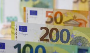 Осигурителният доход за новите пенсии остава над 1000 евро