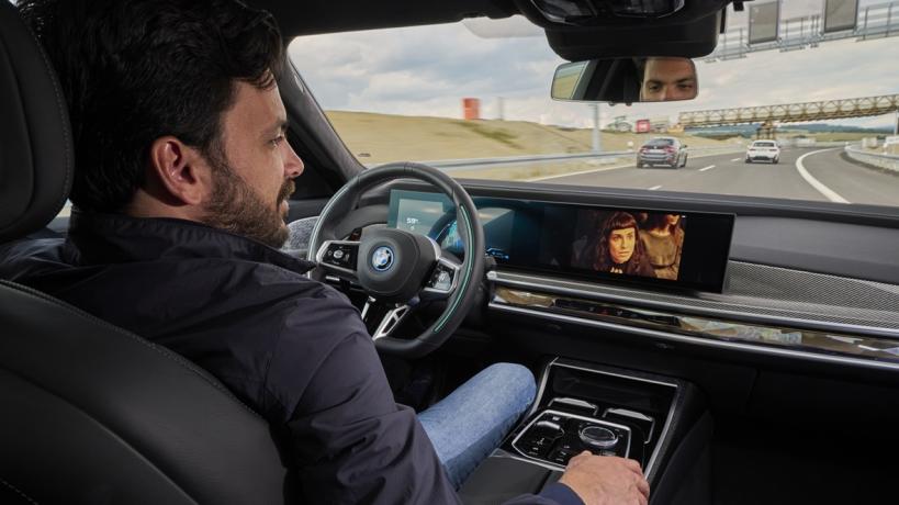 автономно шофиране автономност