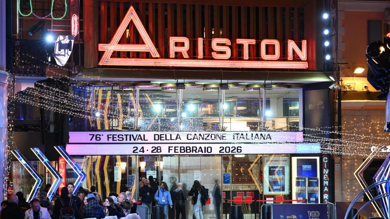 Българска певица и популярен турски актьор излизат на сцената на Сан Ремо