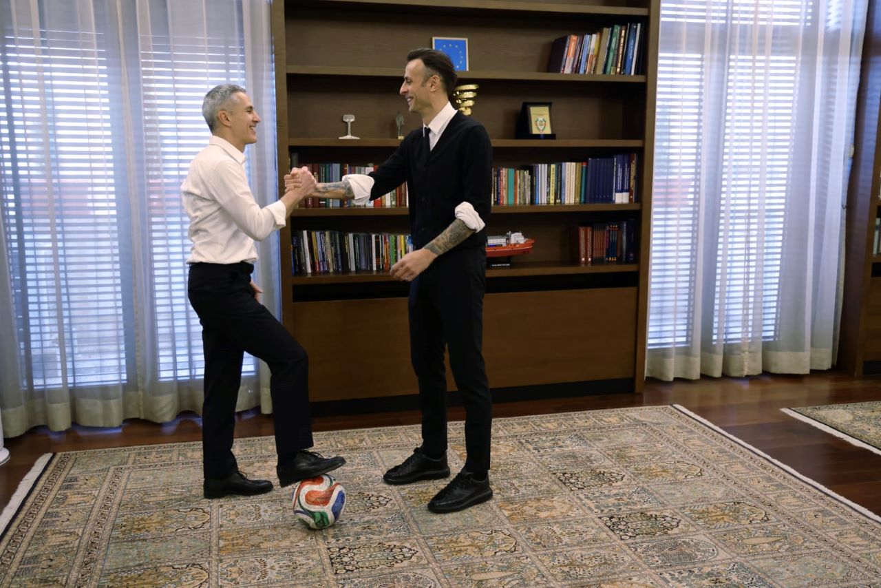 Димитър Бербатов е назначен за съветник на служебния премиер Андрей Гюров